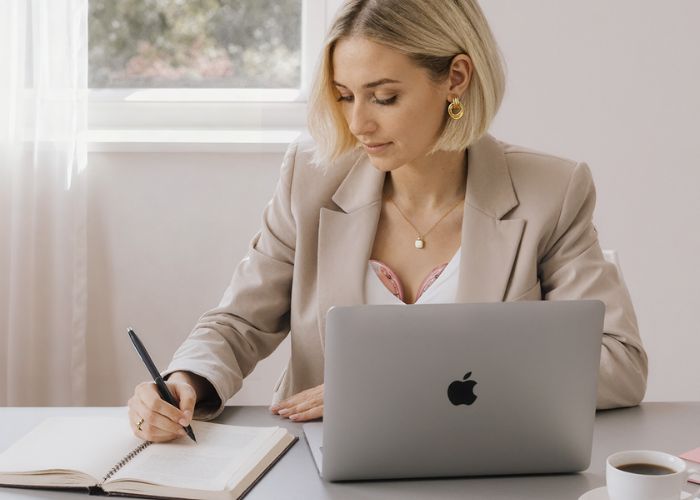 Momcozy Air 1 Ultra-Slim Wearable Breast Pump